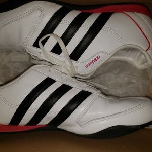 Ladies 8.5 Adidas tennis shoes